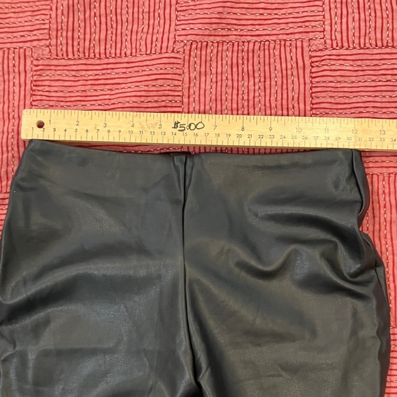 Guess black stretchy leather like pants fits women’s smaller size see photos - Picture 3 of 13
